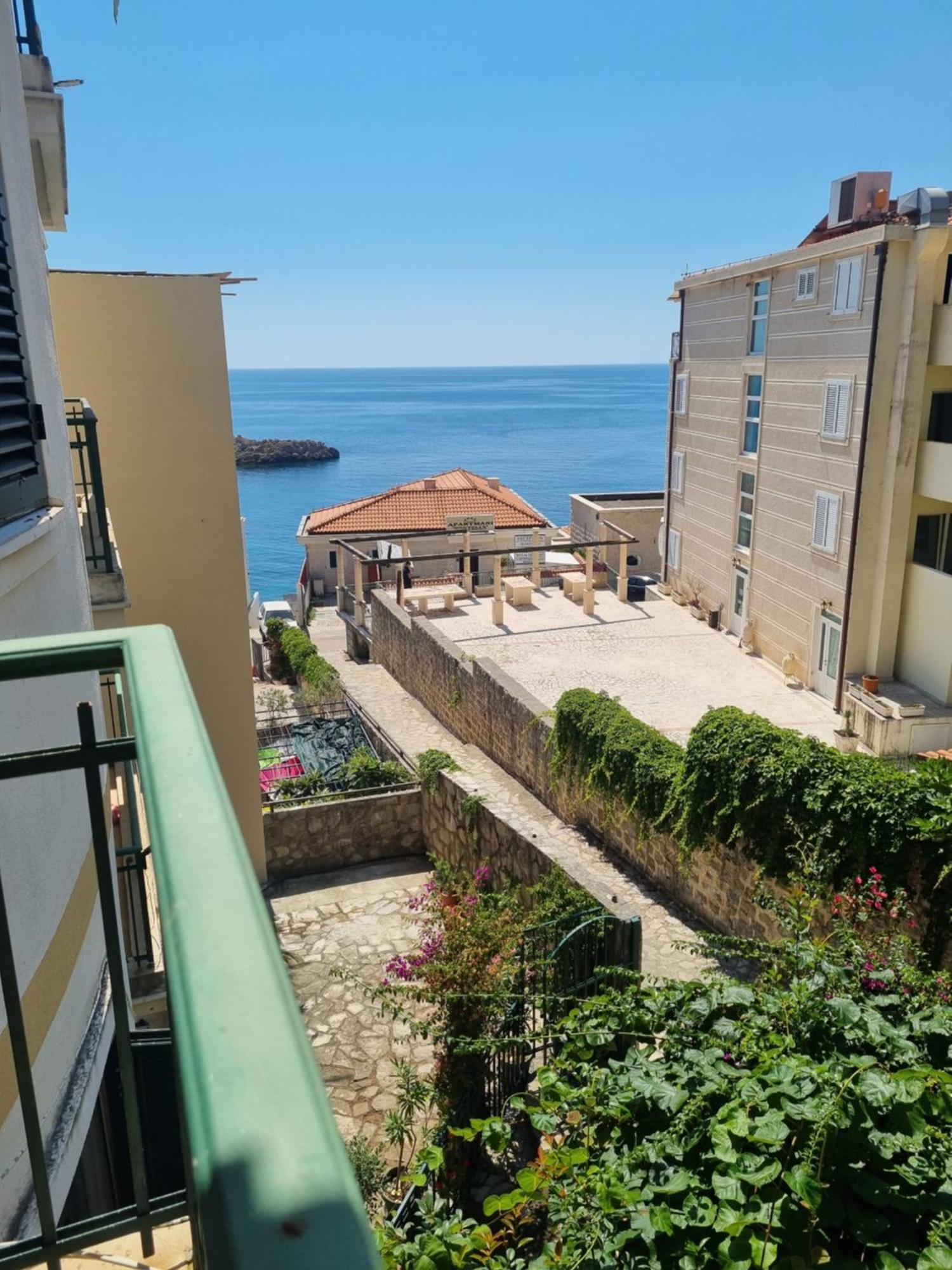 Apartments Rales Sveti Stefan Exterior photo