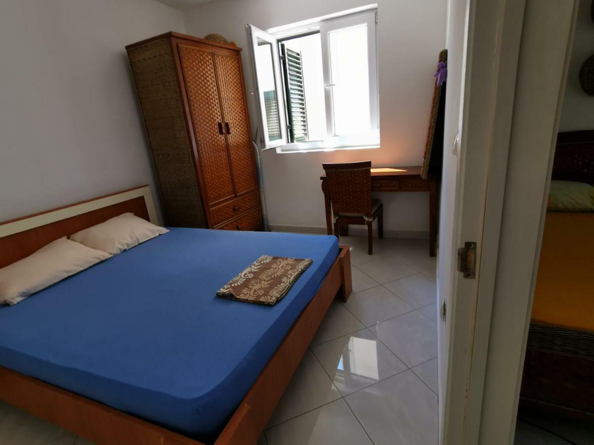 Apartments Rales Sveti Stefan Exterior photo